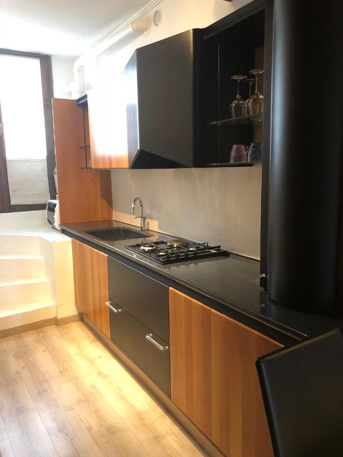 Piazza Erbe Suites Verona Bagian luar foto